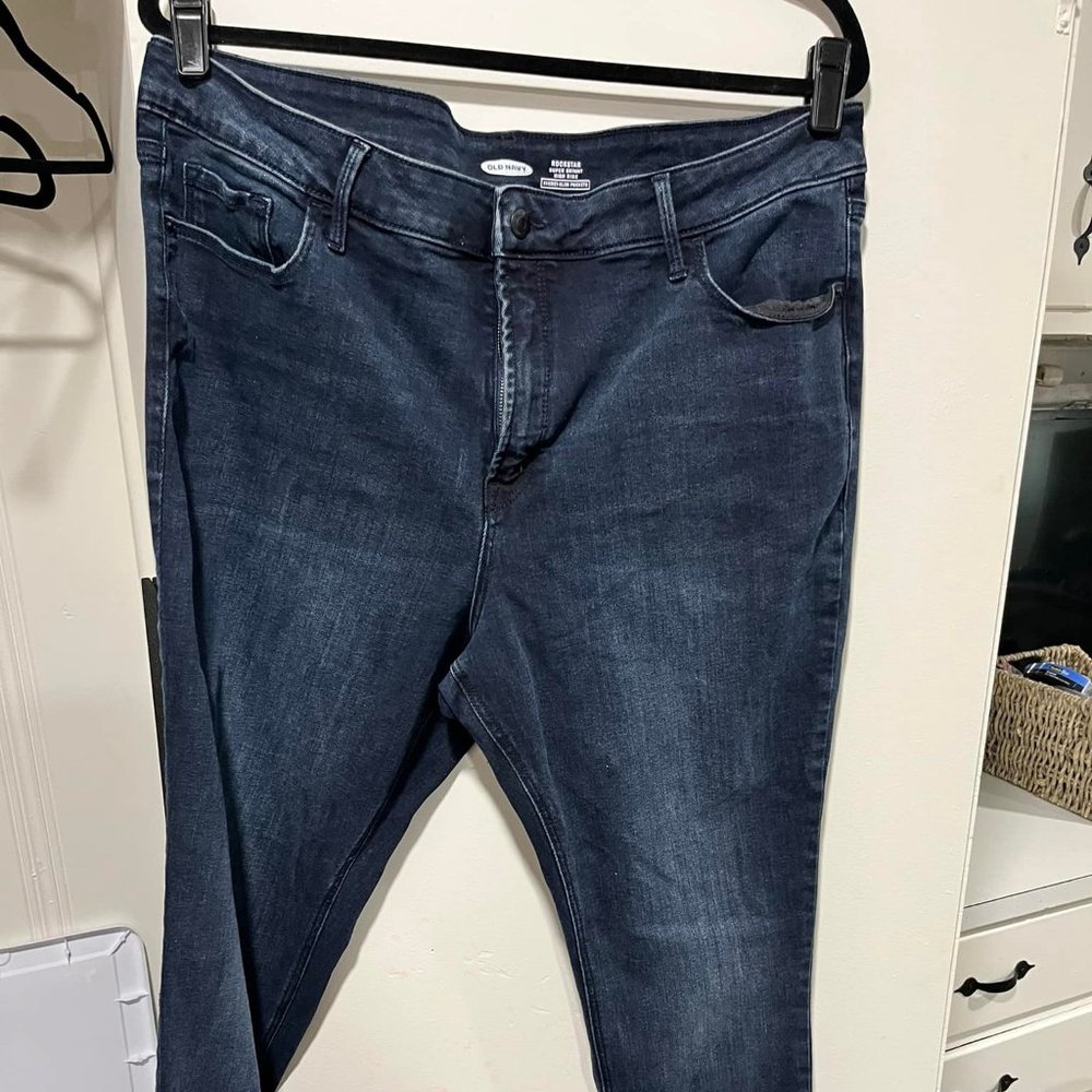 OLD NAVY SKINNY JEANS